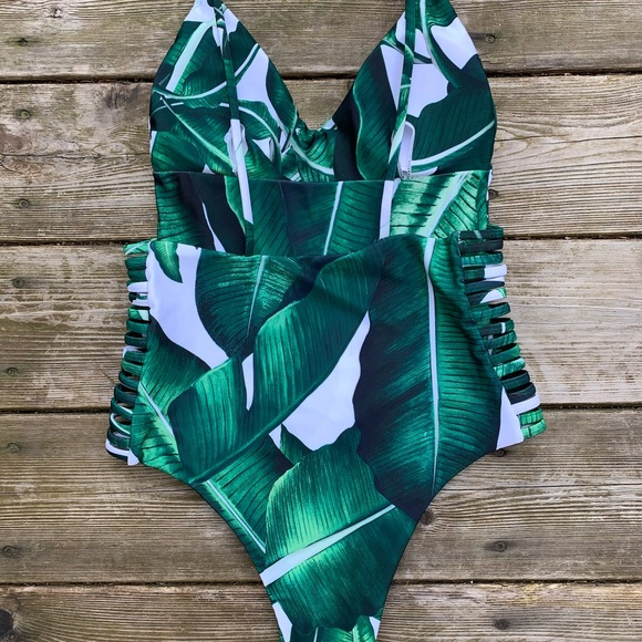 Luxury bathing suit - Tropical Green Pattern - Picture 2 of 2